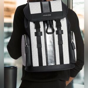 Men's Michael Kors dome Backpack cooper logo white  / black NWT